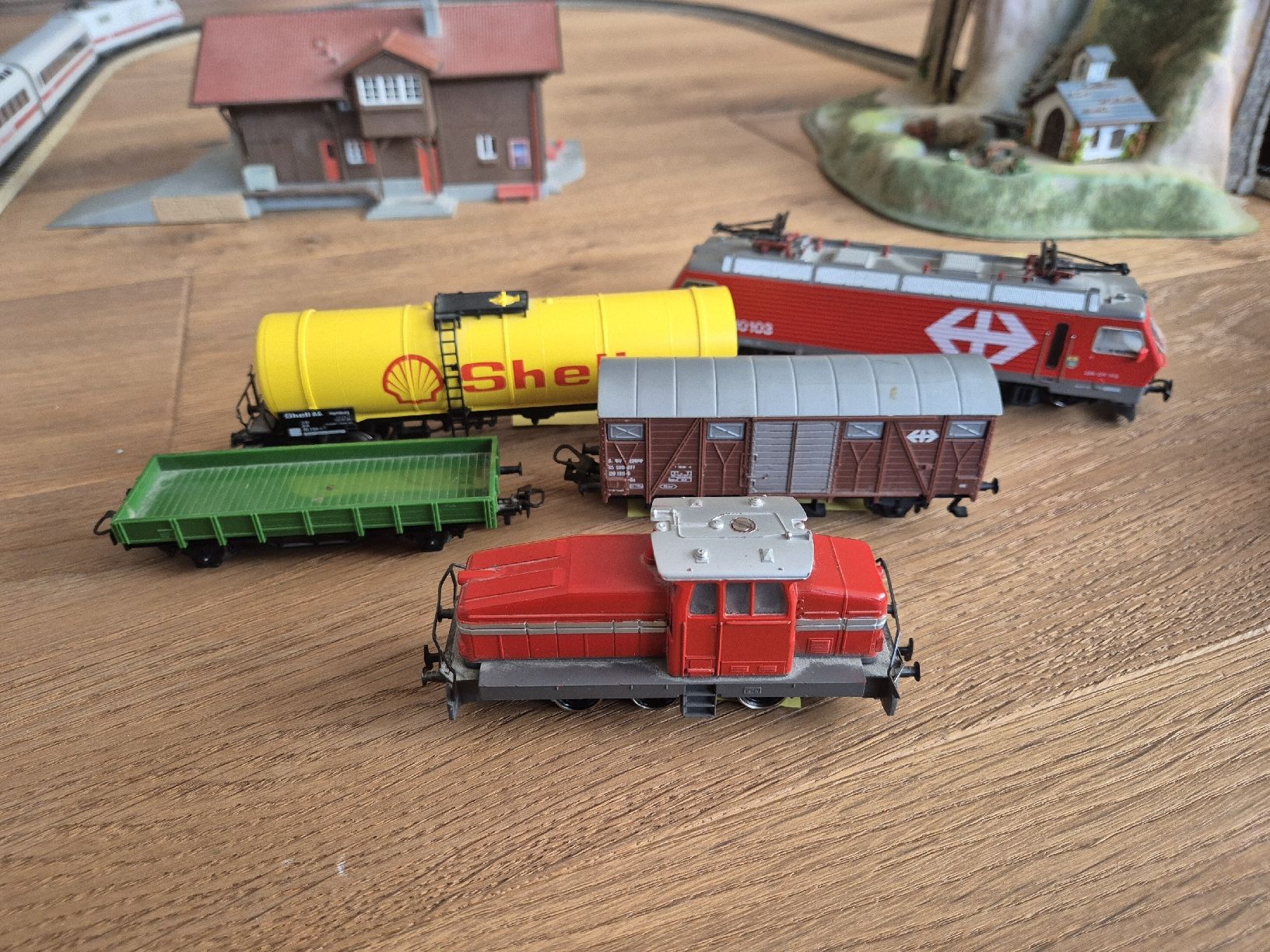Märklin Trains électriques: Grosse Sammlung Märklin Modelleisenbahn – D'occasion à Zizers par .sternli. 3