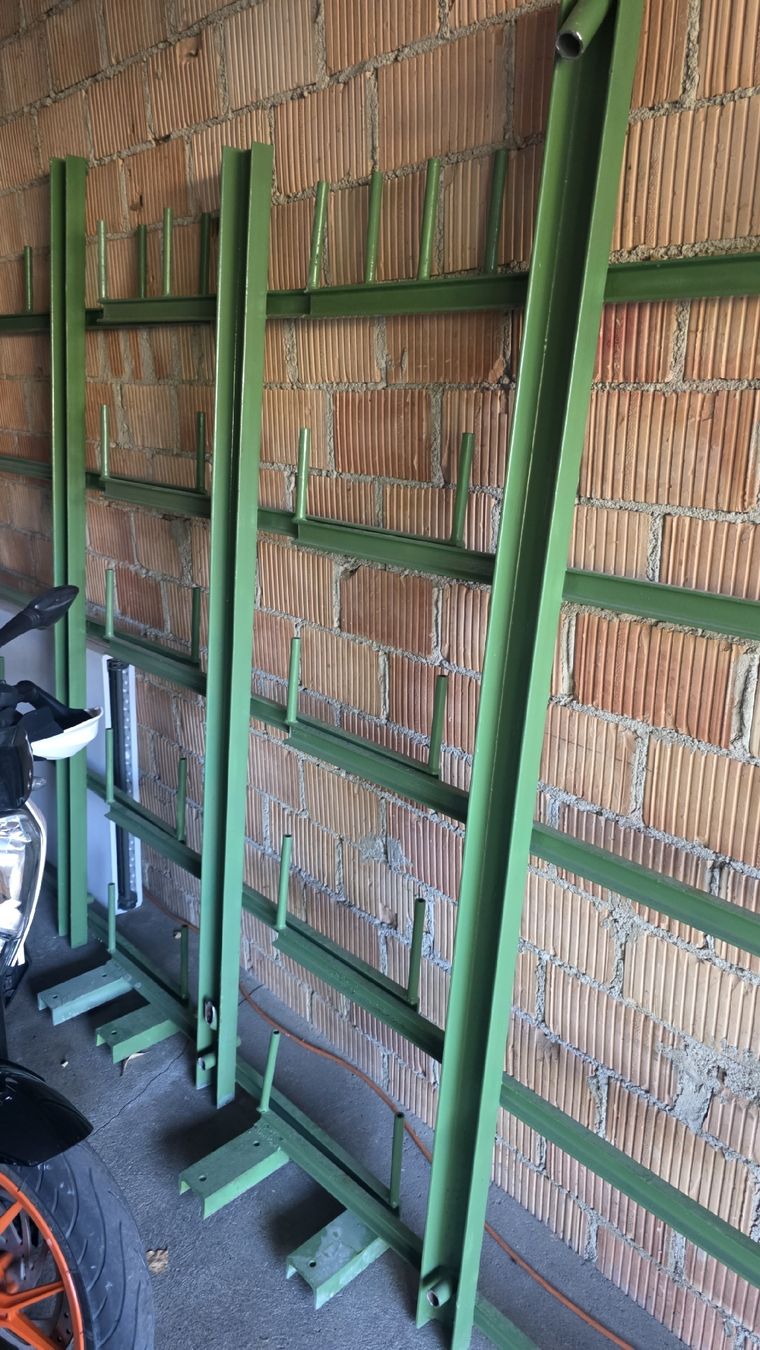 Scaffali: Kragarm Gestell Freistehend – Usato da Gurzelen venduto da EliasB. 3
