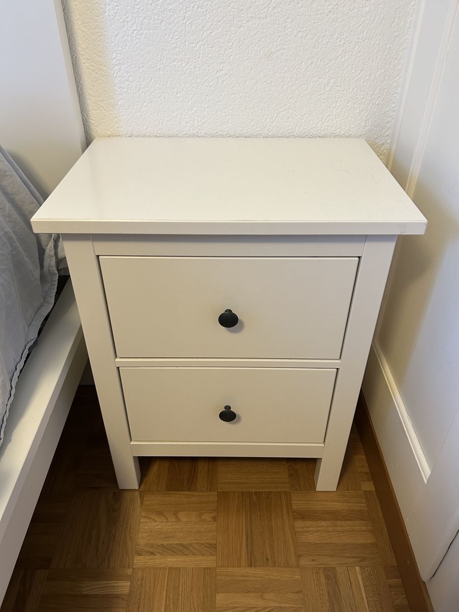 Nachttische: Nachttisch HEMNES weiss 2 Schubladen – Gebraucht aus Luzern von zapatae