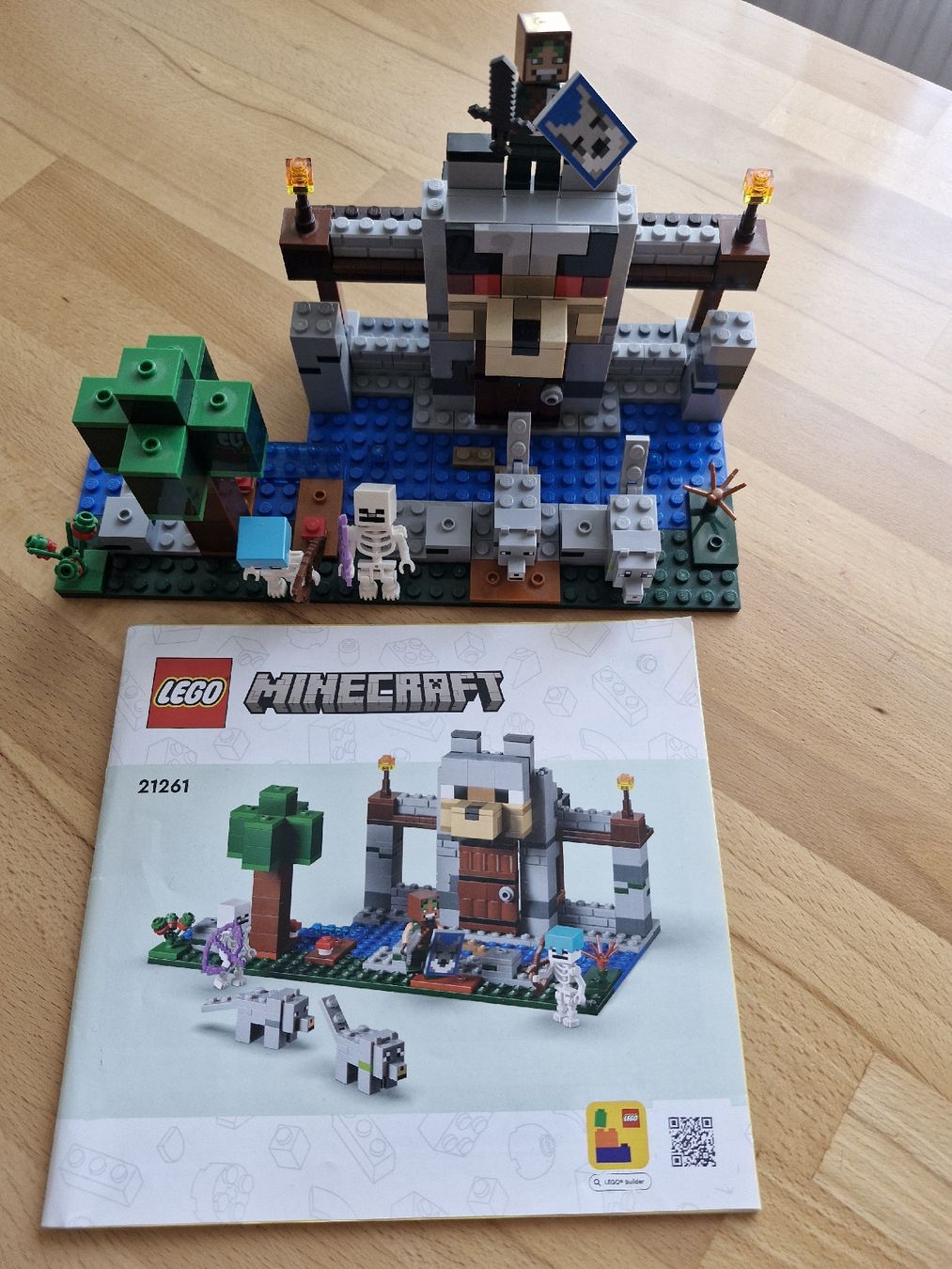 Lego Jouets: Wolfsfestung Minecraft  – D'occasion à Balgach par sie_zqn7