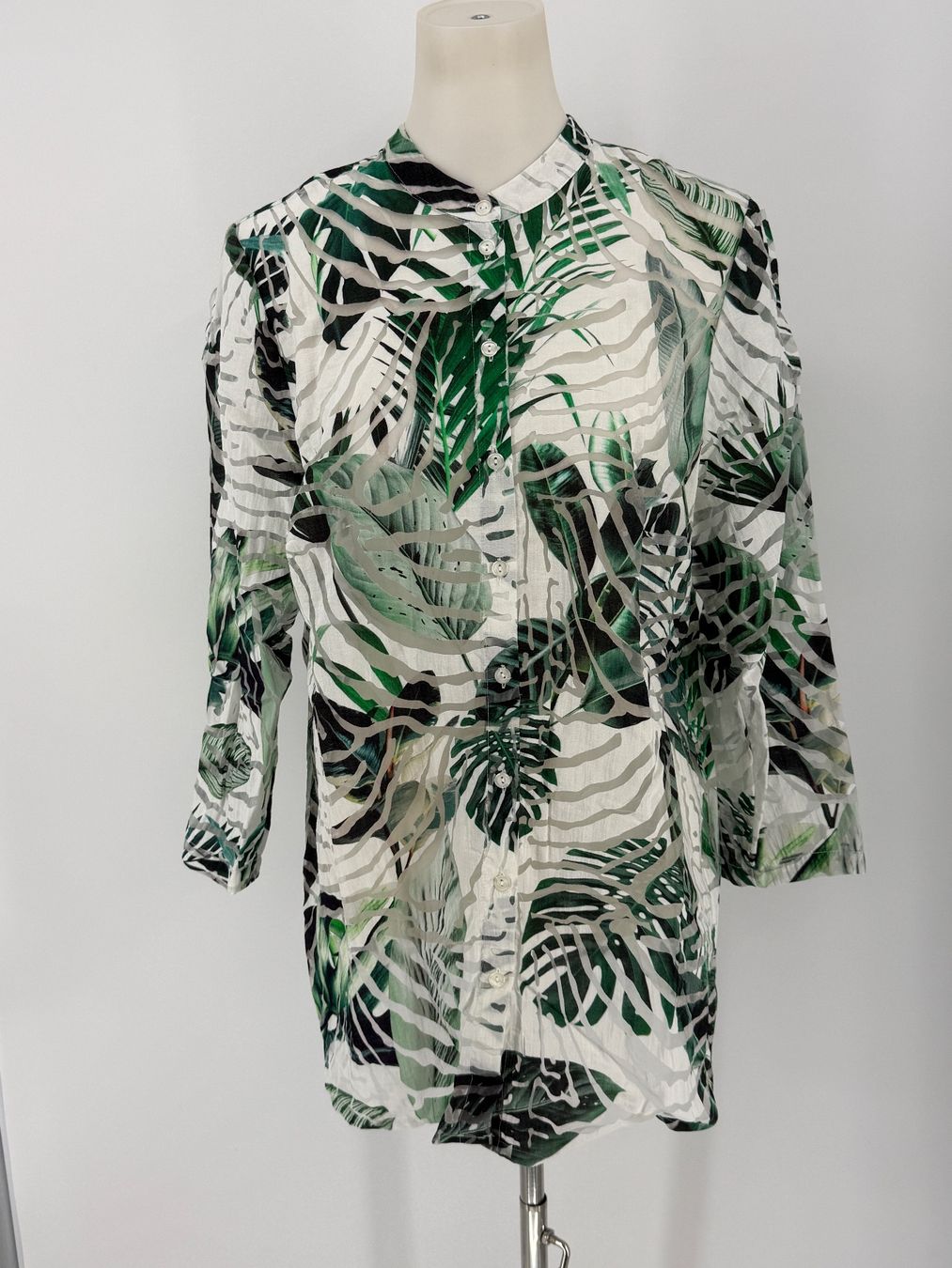 Camicette: Bluse mit Palmen Print, transparent, Gr. 44 von Mona – Usato da Auenstein venduto da moin.