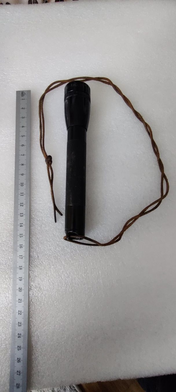 Lampade: Mini Maglite Halogen Taschenlampe – Usato da Zürich venduto da sendbad 1