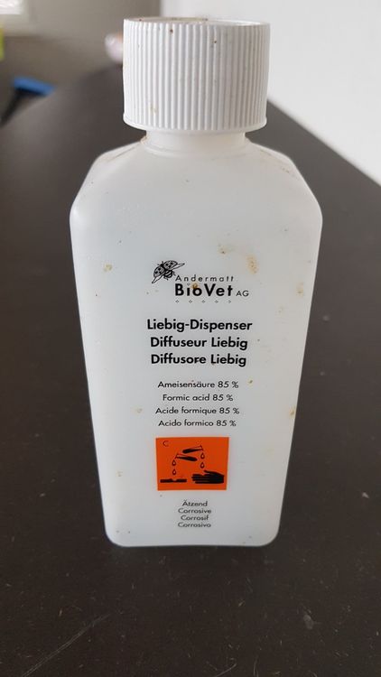 Liebig Dispenser Mit Docht – Varroa-Behandlung Für Bienenvölker, 200 Ml Tank, Für DNM/Zander/Dadant-Beuten