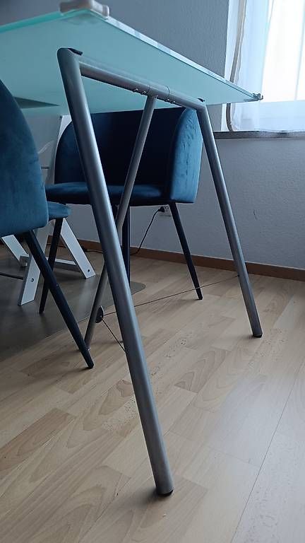 Tavoli: Wohnzimmer Tisch – Usato da Dübendorf venduto da cla_8kff