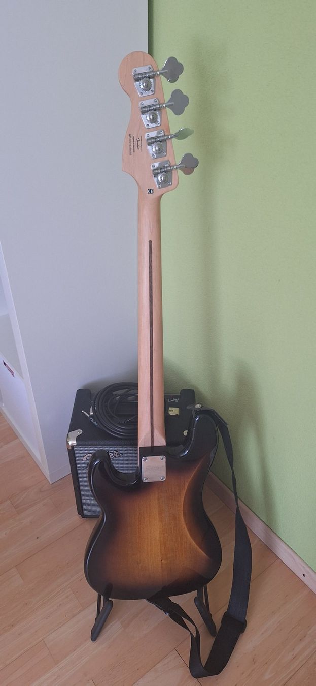 Squier Strumenti musicali: E-Bass Set Squier – Usato da Arisdorf venduto da chris0815 3