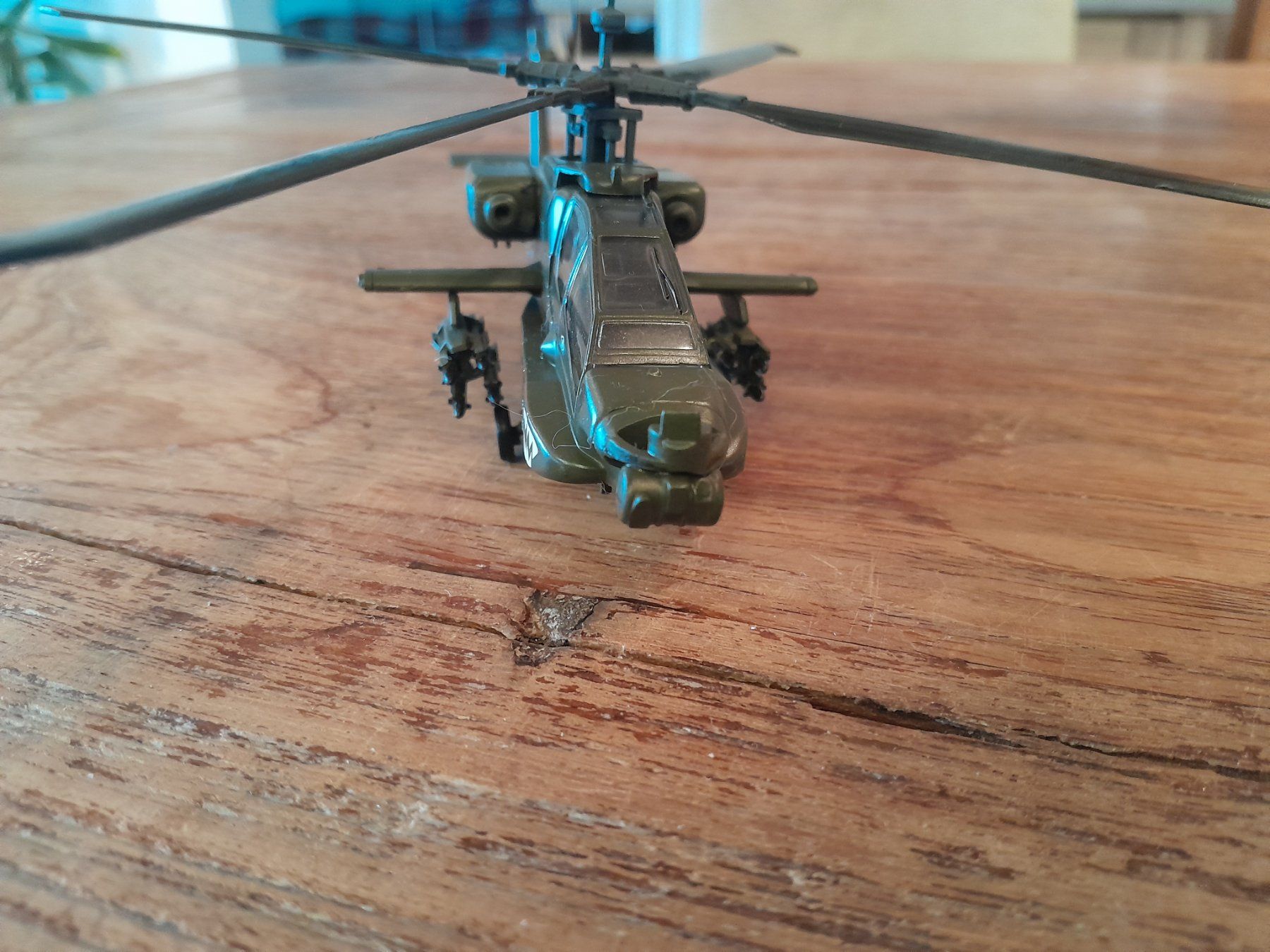 Kit di modellismo & Modellini statici: Boeing AH-64D Apache Metall-Modell 1:72 – Usato da Dübendorf venduto da hed_9w2b 1