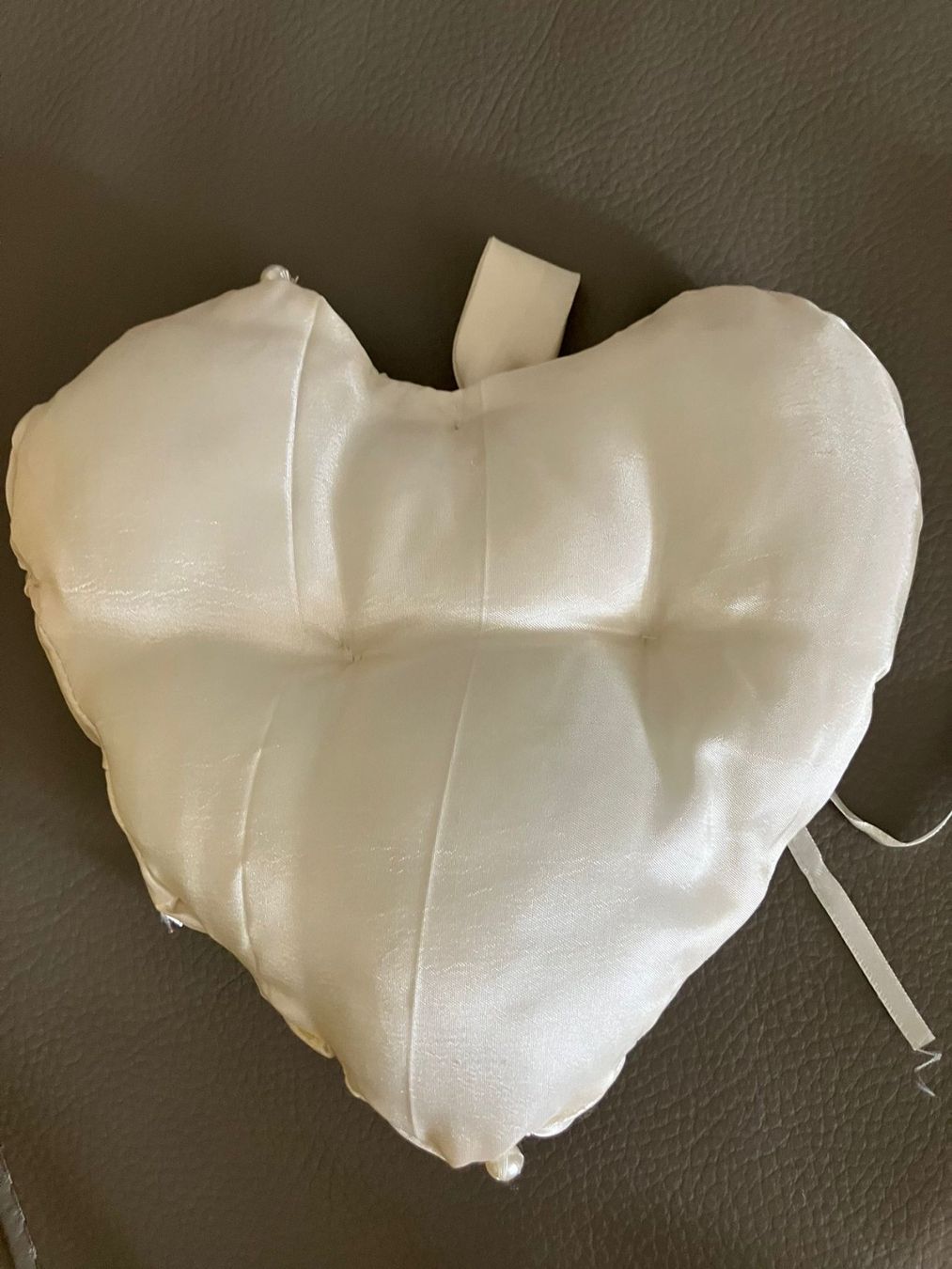 Cuscini: Cuscino per fedi (cuore) – Usato da Melano venduto da H-Sara 1
