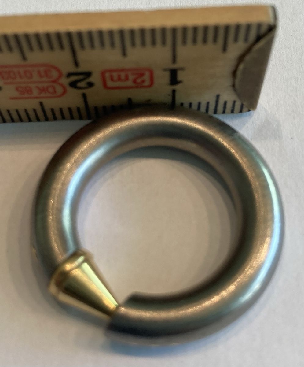 Anelli: Titanpneuring mit Brillant und Gelbgold – Nuovo (secondo la descrizione) da Biel-Benken BL venduto da Sille1 1
