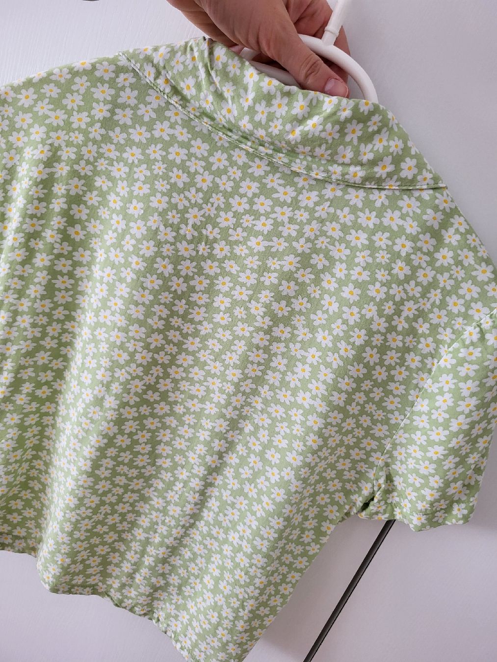 C&A Tops: Crop Bluse / Top, Gr. 36, hellgrün mit Gänseblümchen🌼 – Gebraucht aus Zürich von Mada45 2