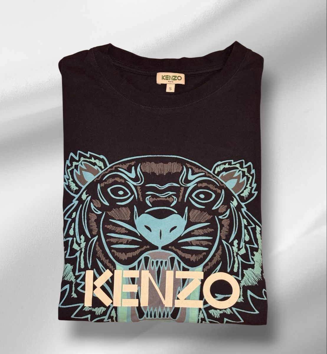 Kenzo T-Shirts: T-shirt Kenzo – Neu (gemäss Beschreibung) aus Châtel-St-Denis von Montclair_Swiss