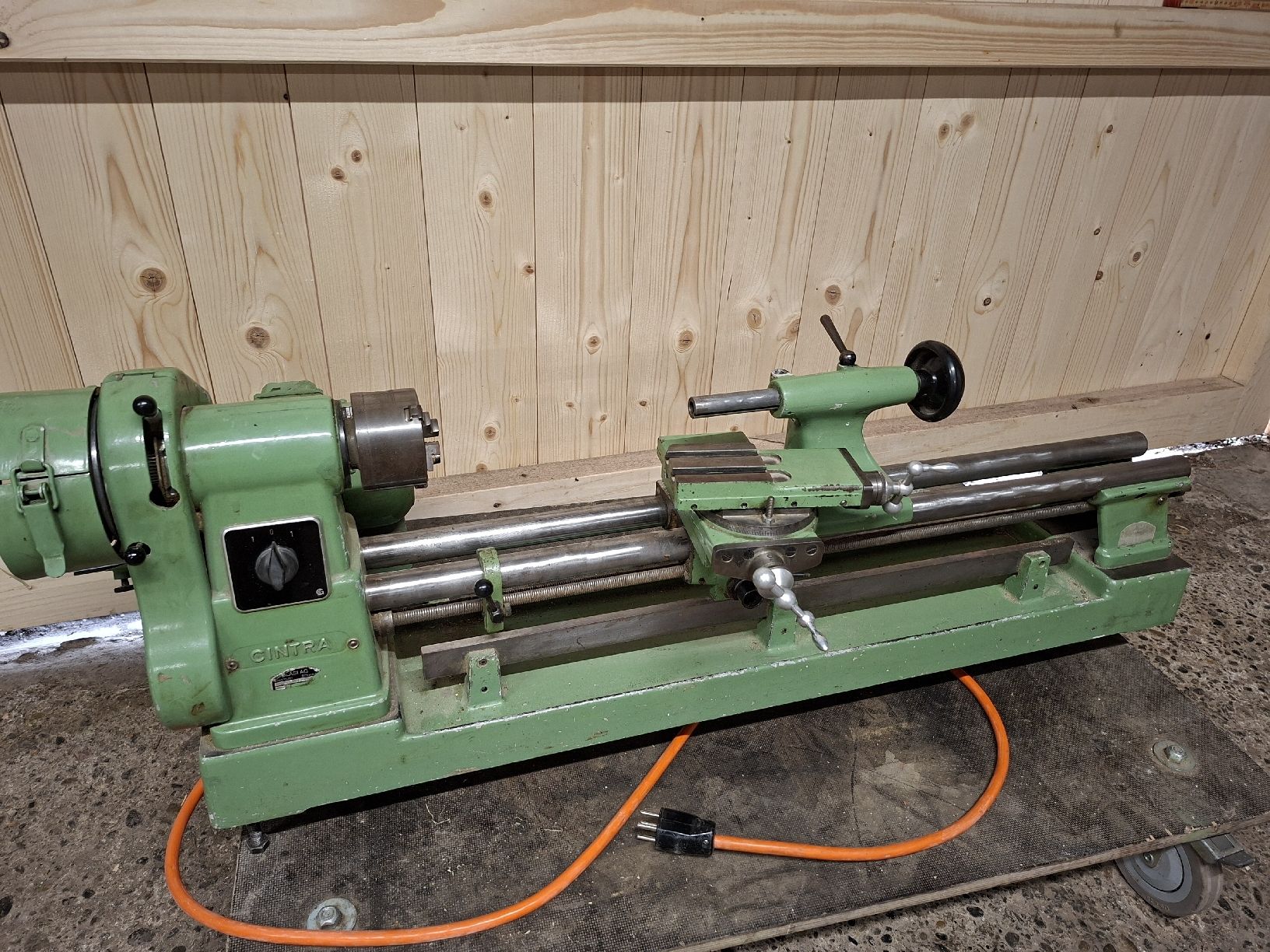 Tutte le macchine: Cintra Drehbank 380V – Usato da Niederuzwil venduto da peter. 2