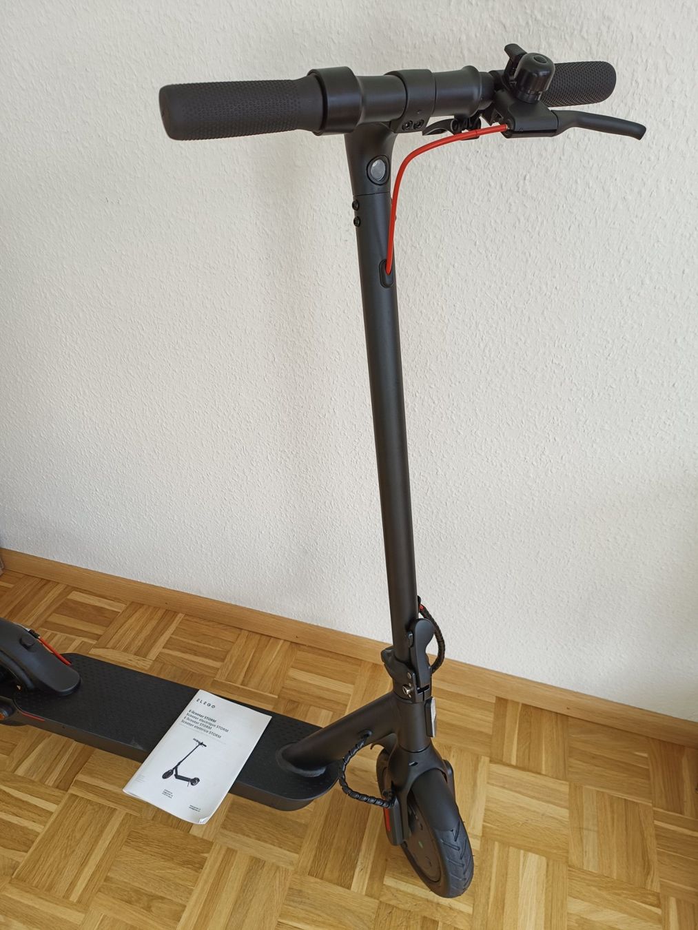 Scooter: E-Scooter E5 Pro – Neu, nur ausprobiert – Usato da Basel venduto da Crisi