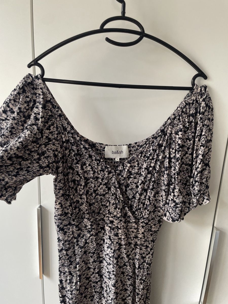 Ba&Sh Kleider: Ba&sh Kleid mit Blumenmuster, Grösse 36 – Gebraucht aus Basel von lea_d56l 1