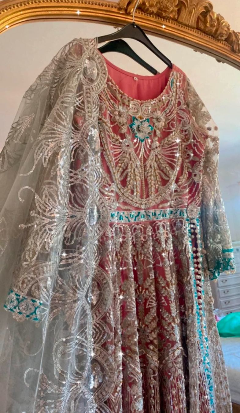 Robes: Kleid – Neuf avec emballage d'origine à Olten par Saayis 2