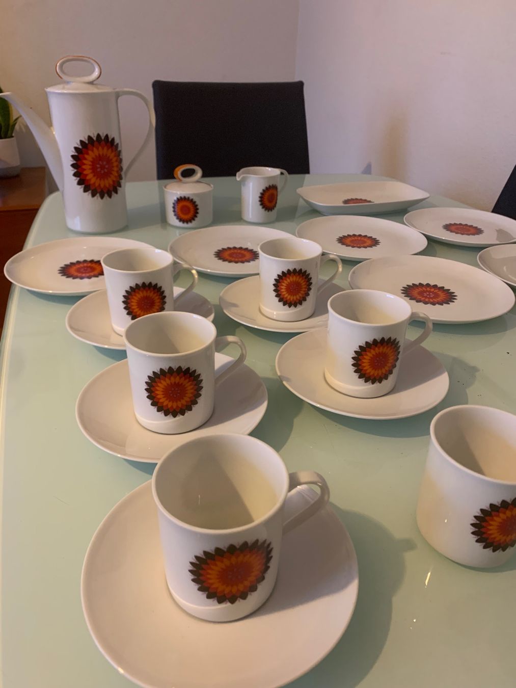 Set di piatti: Service porcelaine années 70 – Usato da Neuchâtel venduto da Aquila99