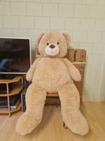 Grosser Stoffteddybär (135 cm) – wie neu