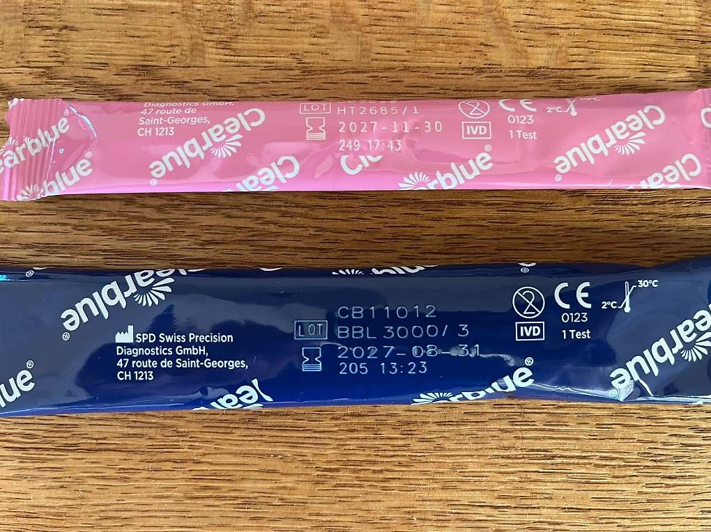 Attrezzature mediche: Clearblue 10 Ovulationstests und 1 Schwangerschaftstest – Nuovo e nell'imballaggio originale da Bern venduto da ni_mo 2