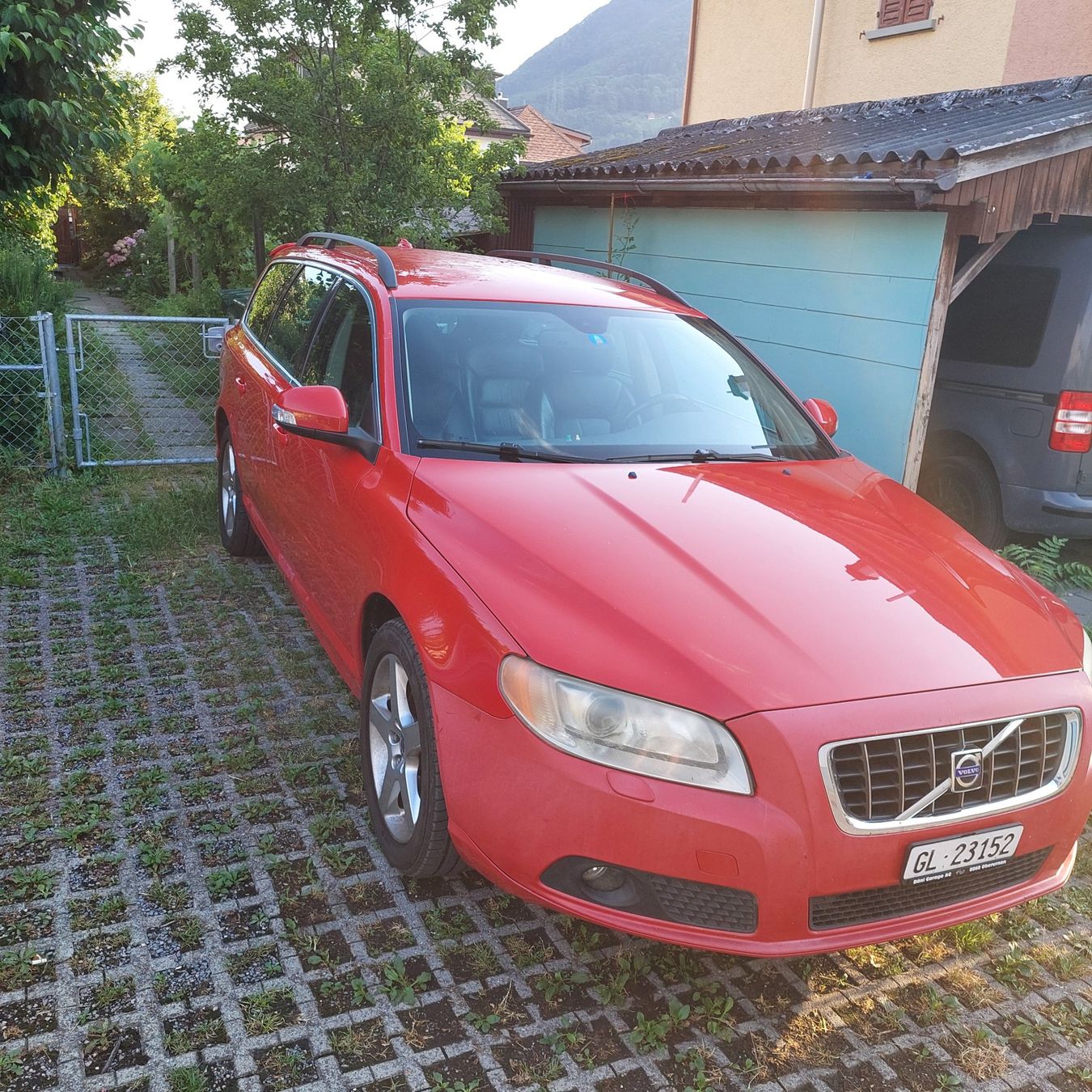 Volvo Autos: Volvo V70 2.5T – D'occasion à Niederurnen par ursulbea 1