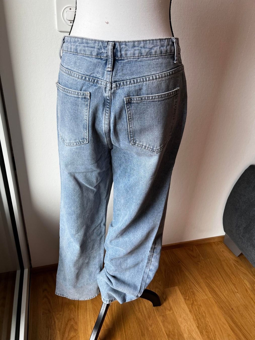 Jeans: Neues Jeans S/M – Neuf avec emballage d'origine à Riehen par edu_92w7 1