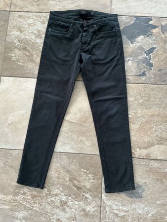 Jeans PULL&BEAR schwarz Grösse EUR 42 / MEX 32