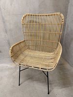 Fauteuil neuf en osier, magnifique 