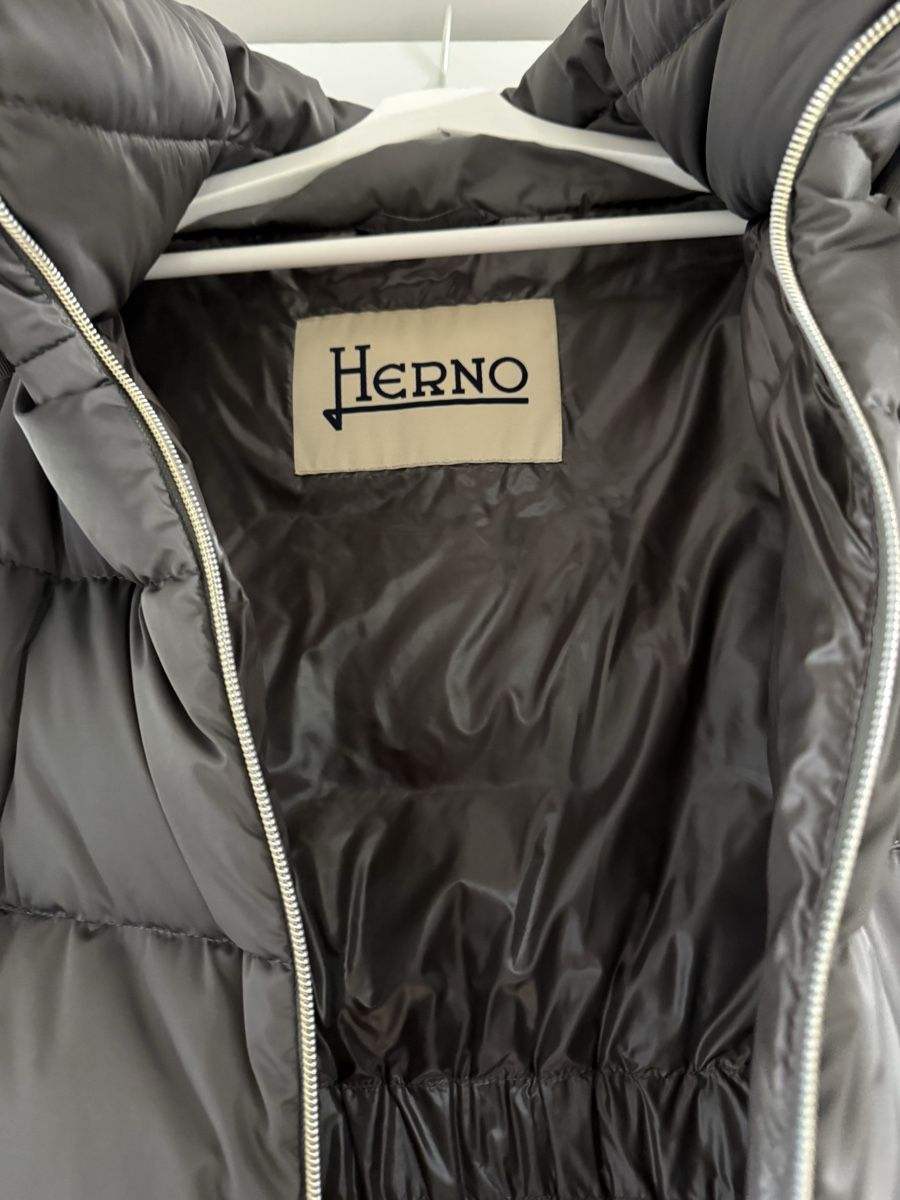Herno Cappotti: Herno winter mantel silber grau gr. 38 – Nuovo (secondo la descrizione) da Muri b. Bern venduto da Helenassecondhand 1