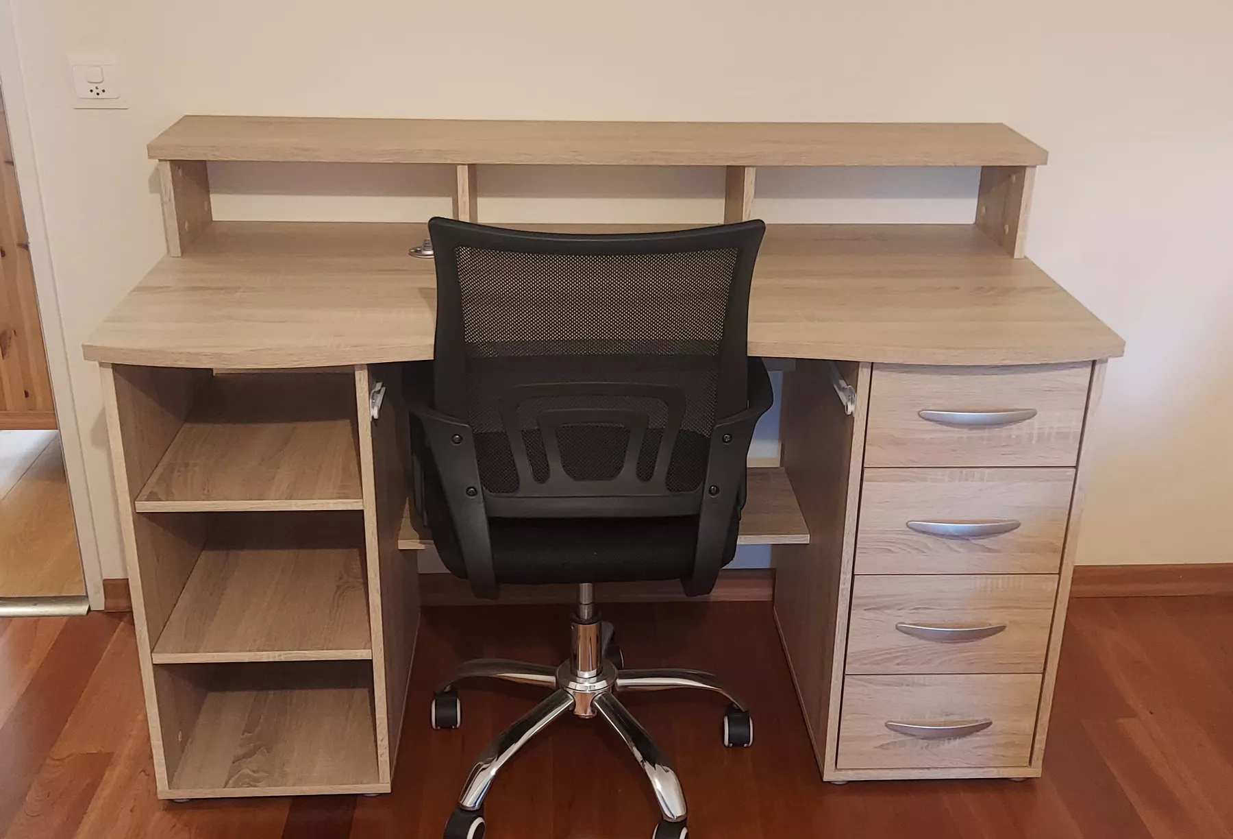 Conforama Schreibtische: Bureau Conforama – Neu (gemäss Beschreibung) aus Vessy von ghajghaj