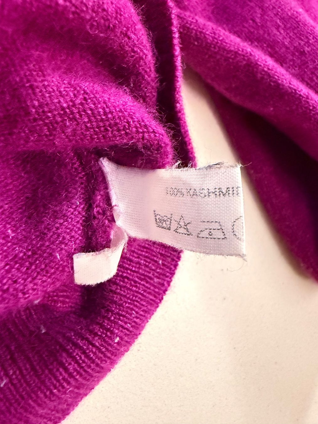 Maglioni & Felpe: Lila Pullover 100% Cashmere  Grösse 52 - Kuschelig Warm! – Usato da Wollerau venduto da falkenauge444 4