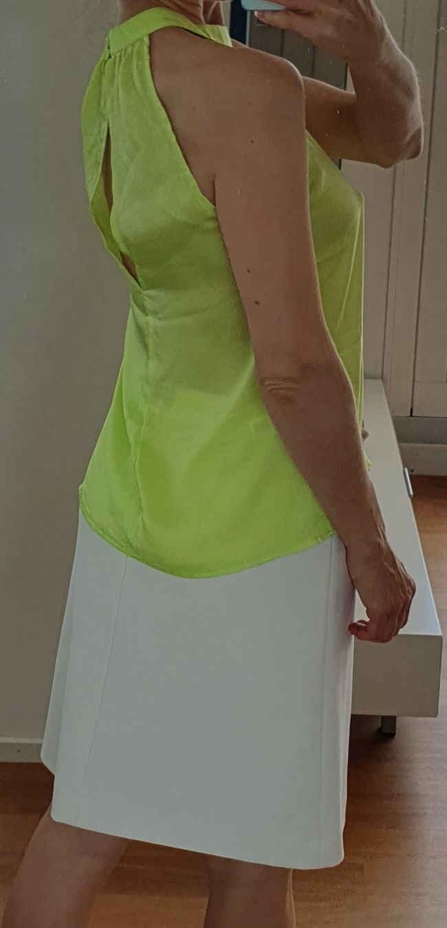 Top: Designer Top in hellgrün Satin Grösse 34/XS – Usato da Stansstad venduto da InStyle8 3