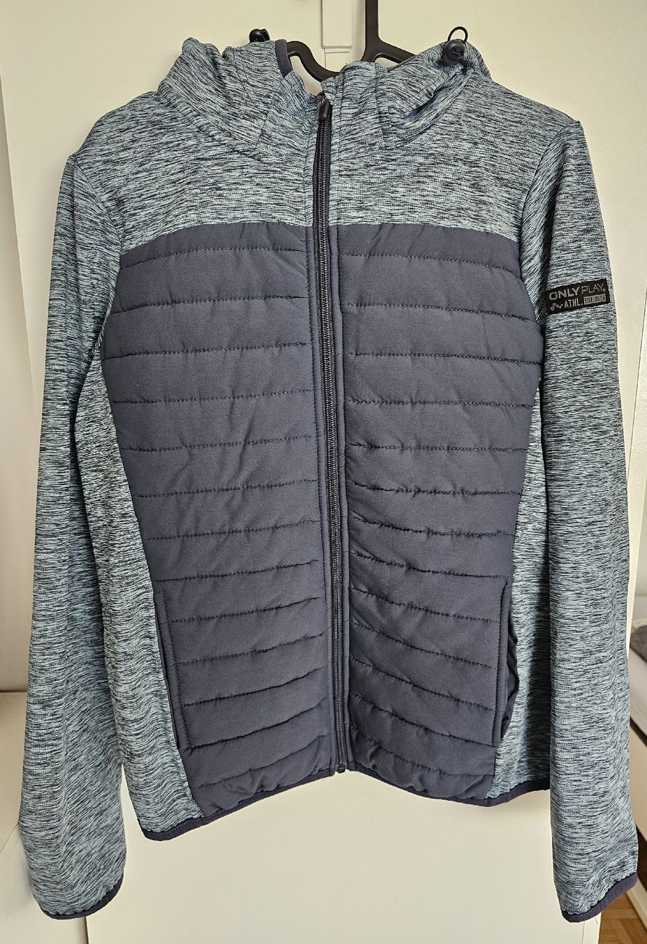 Only Giacche: Only Play Jacke Gr. M – Nuovo (secondo la descrizione) da Neuenegg venduto da butterfly898