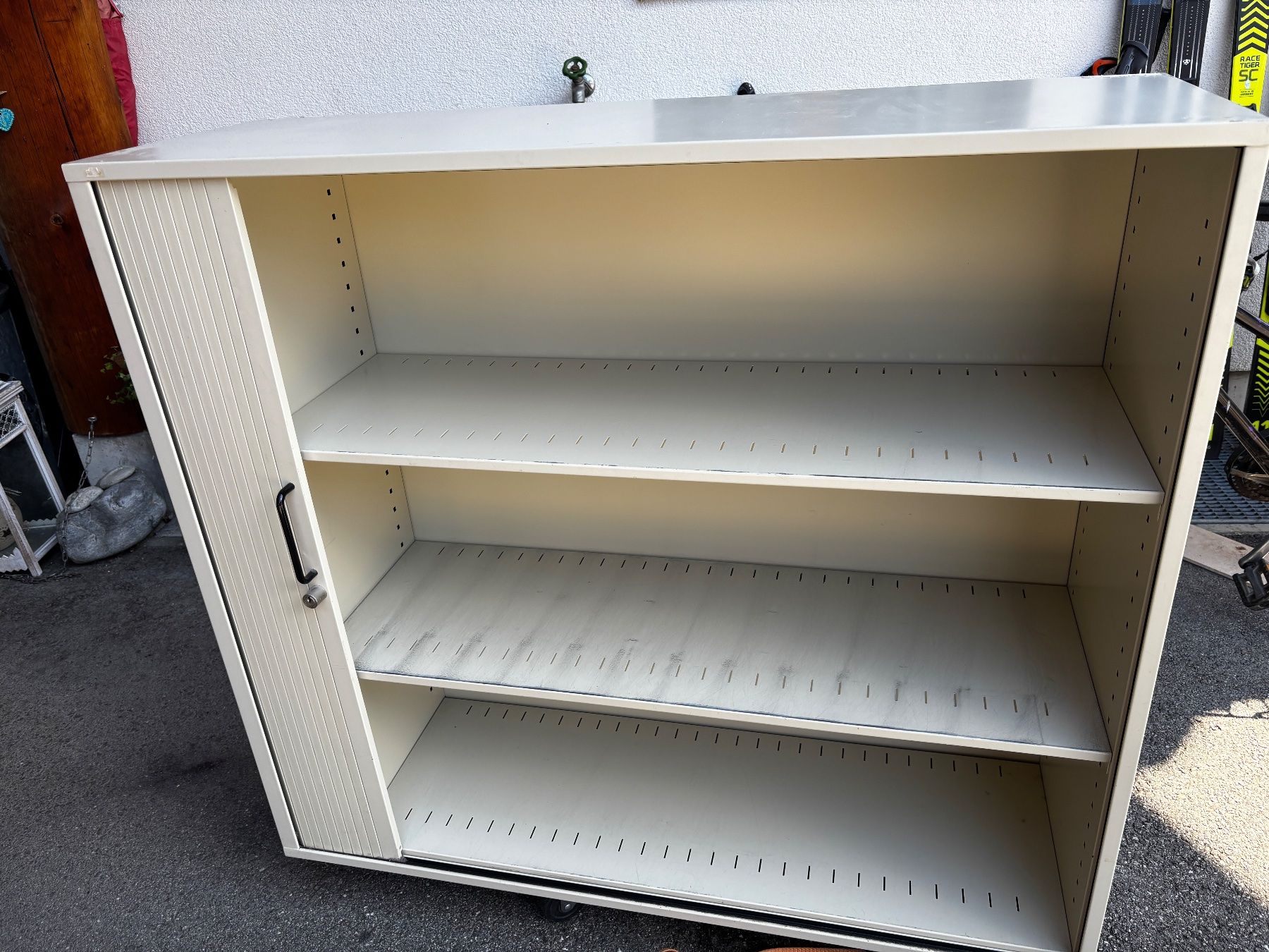 Bigla Schränke: Bigla Rollschrank – Gebraucht aus Eggiwil von Yvkure 1