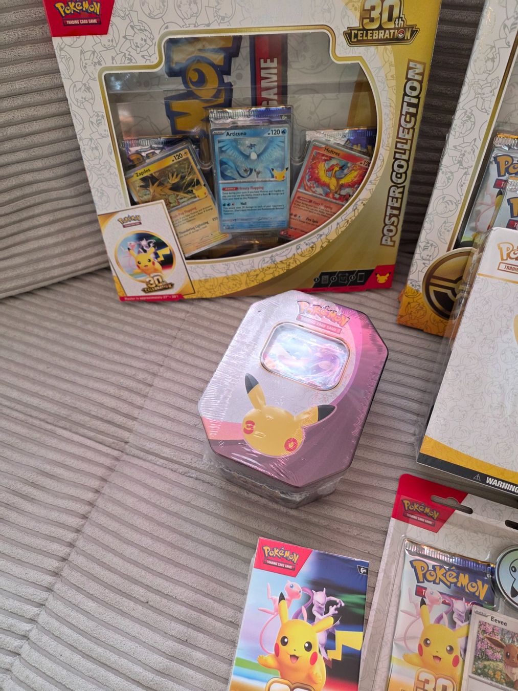 Pokémon Carte collezionabili: Pokemon 30th Anniversary Big Bundle EN / Sealed – Nuovo e nell'imballaggio originale da Berikon venduto da dc8_6y8n 1