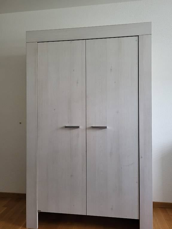 Armadi: Kinderzimmer/ Jugendlicher – Usato da Volketswil venduto da sch_qqn7