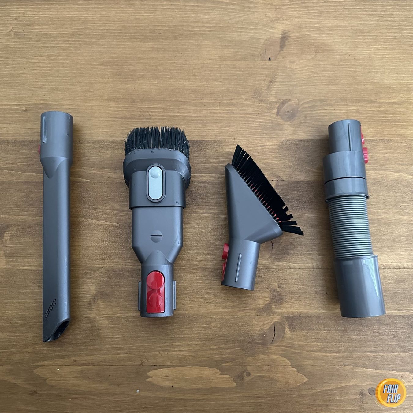 Dyson Aspirapolveri & Accessori: Dyson Zubehör-Set – Usato da Luzern venduto da fairflip