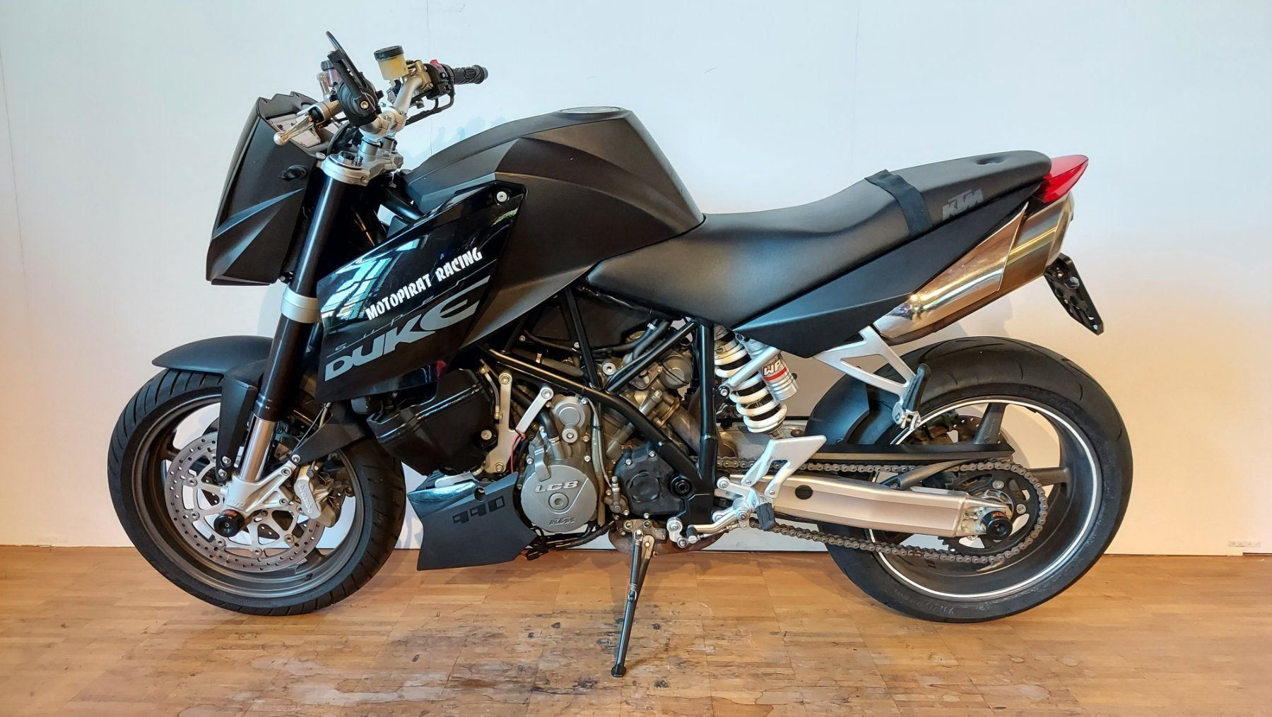 KTM Strada: KTM 990 Superduke – Usato da Tägerschen venduto da Moto-Welt 1