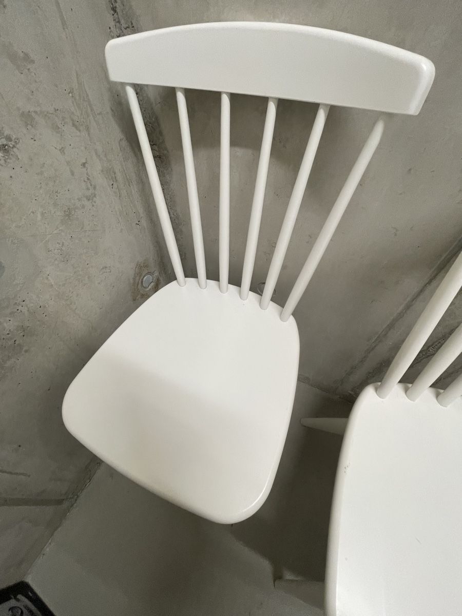 Livique Stühle: Livique Stühle im Set weiss – Gebraucht aus Frauenfeld von fab_8v7g 4