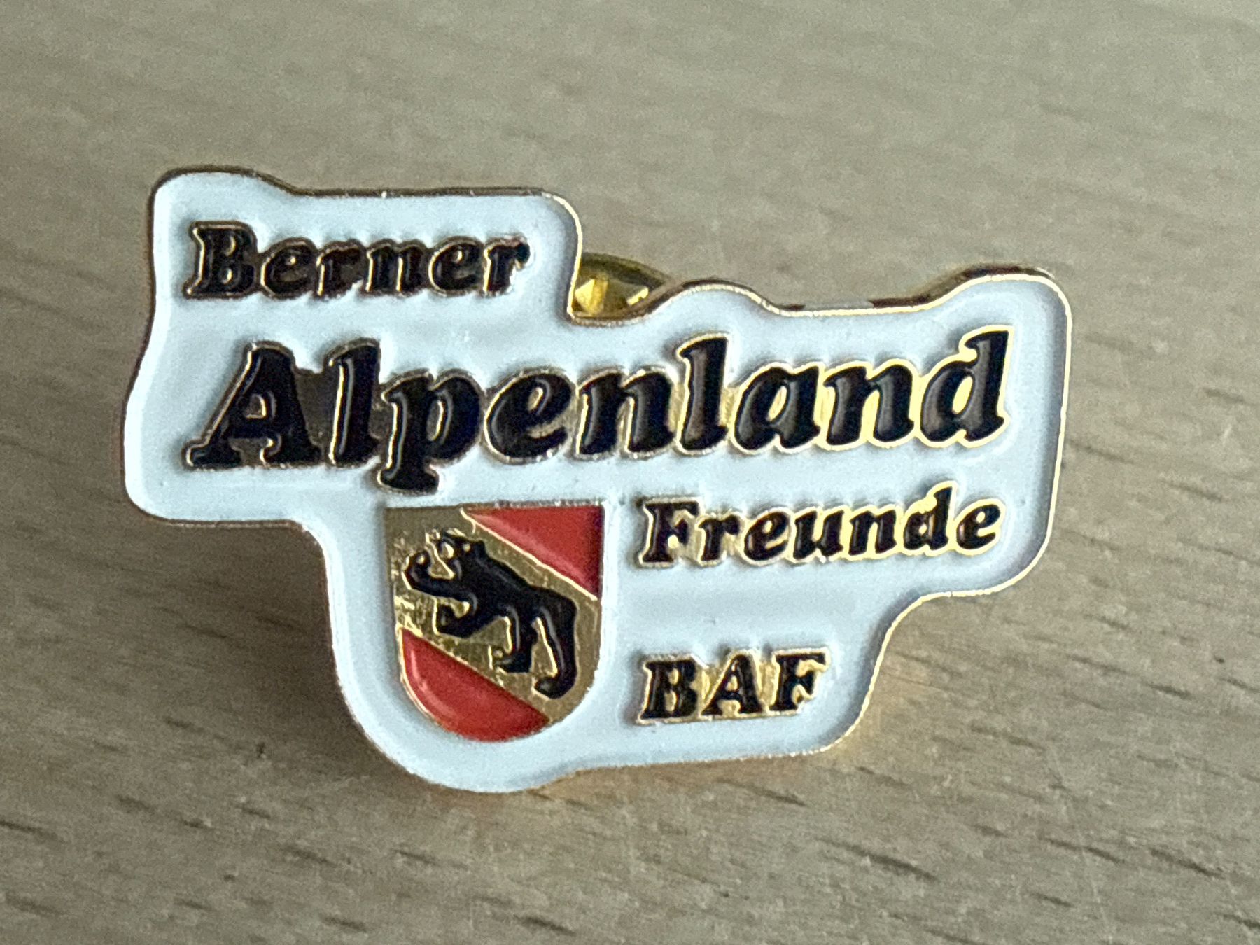 Plaquettes & Badges: Pin Berner Alpenland Freunde BAF – D'occasion à Glattbrugg par Schweigmatt