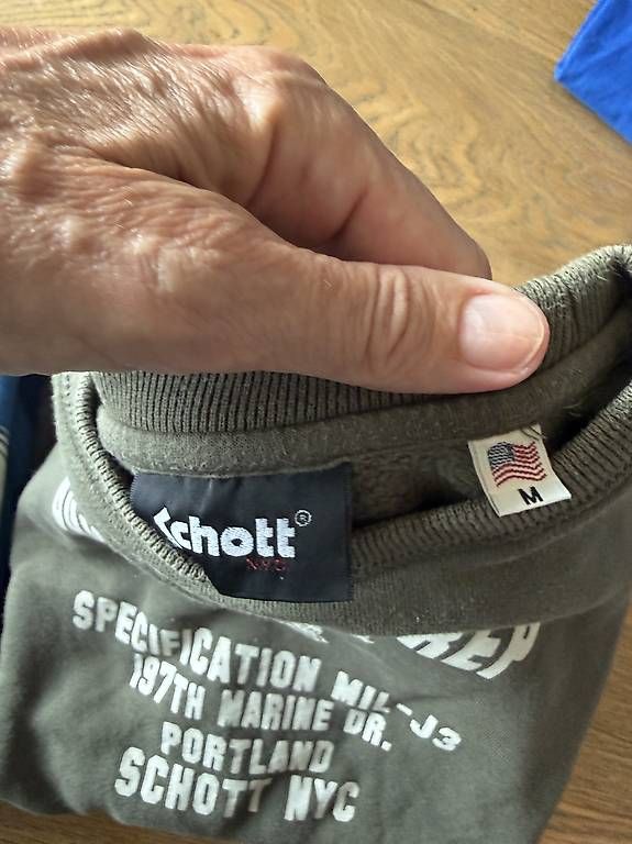 Pullover & Sweatshirts: 2 Pullis Carhartt / Schott Gr M – Gebraucht aus Schindellegi von Poshanna 2
