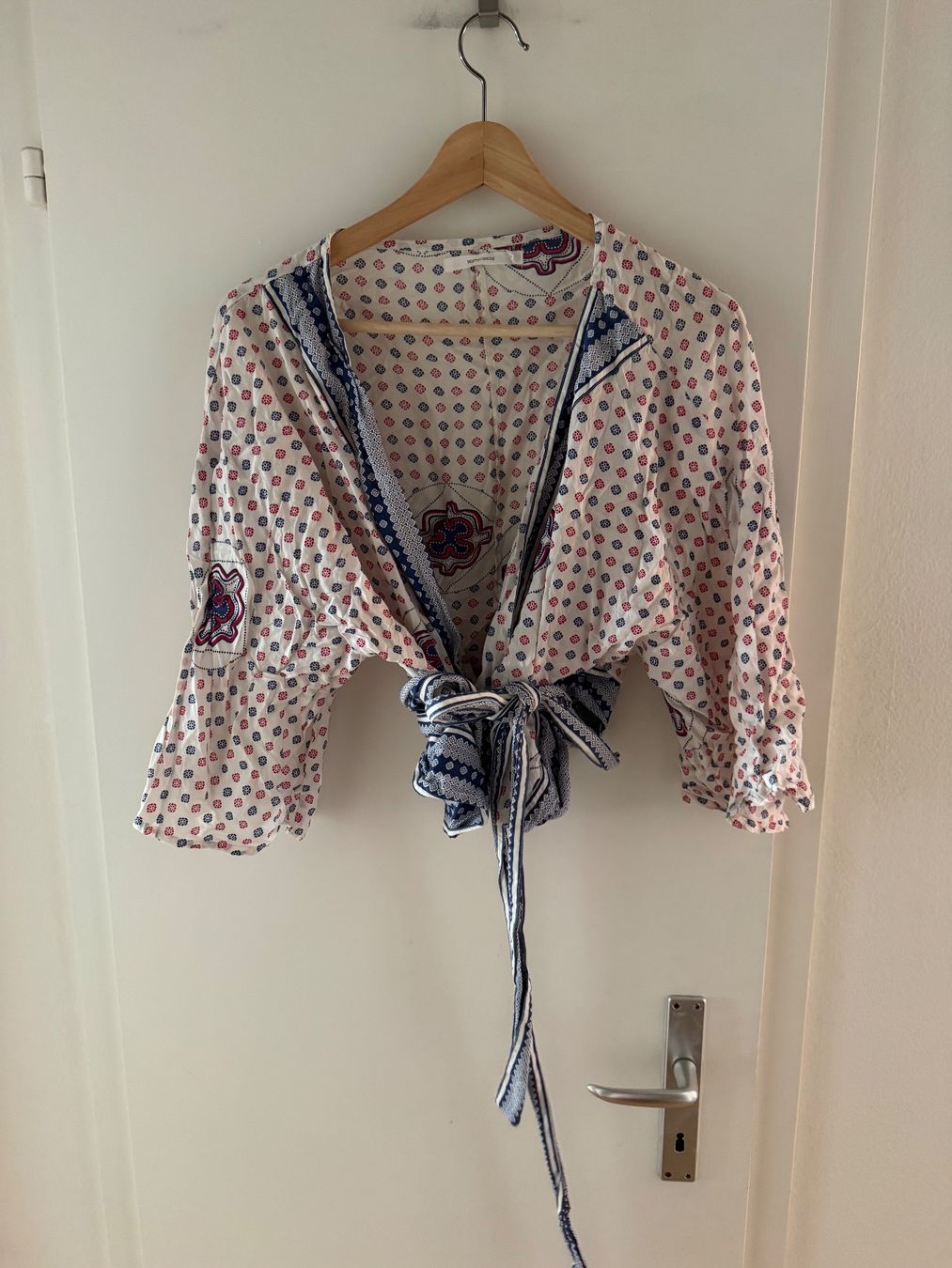Blusen: Damen Kimonobluse Grösse M Muster – Gebraucht aus Zürich von sofiaalpac