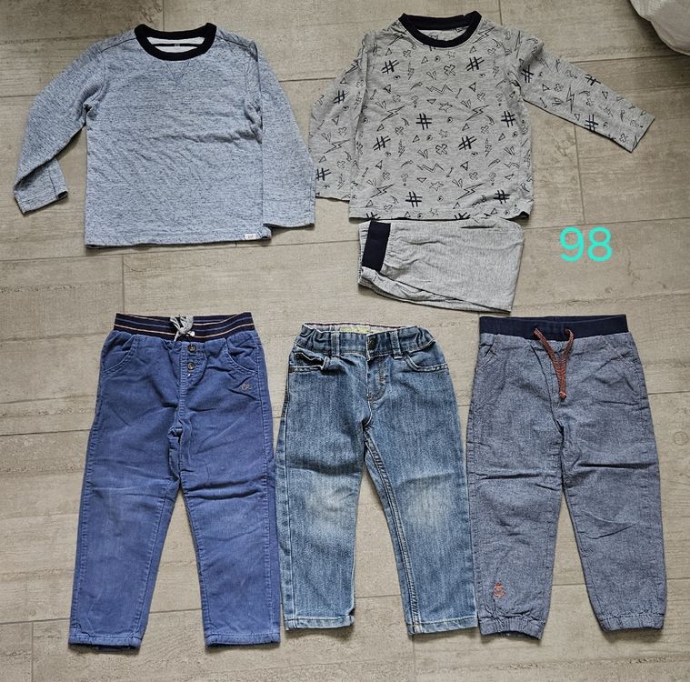 Ensembles coordonnés: Kleiderpaket Junge 3-4 jährig – D'occasion à Balgach par Floeru84 4