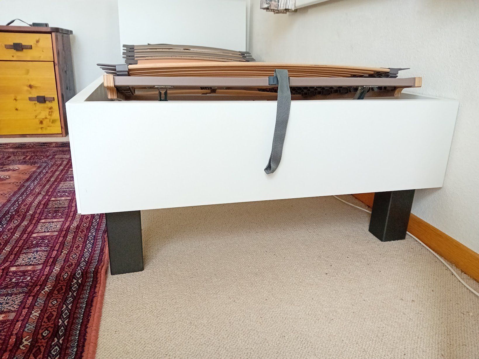 Letti: Bett mit Rost 200x90cm – Usato da Wolfhausen venduto da cmos101 1