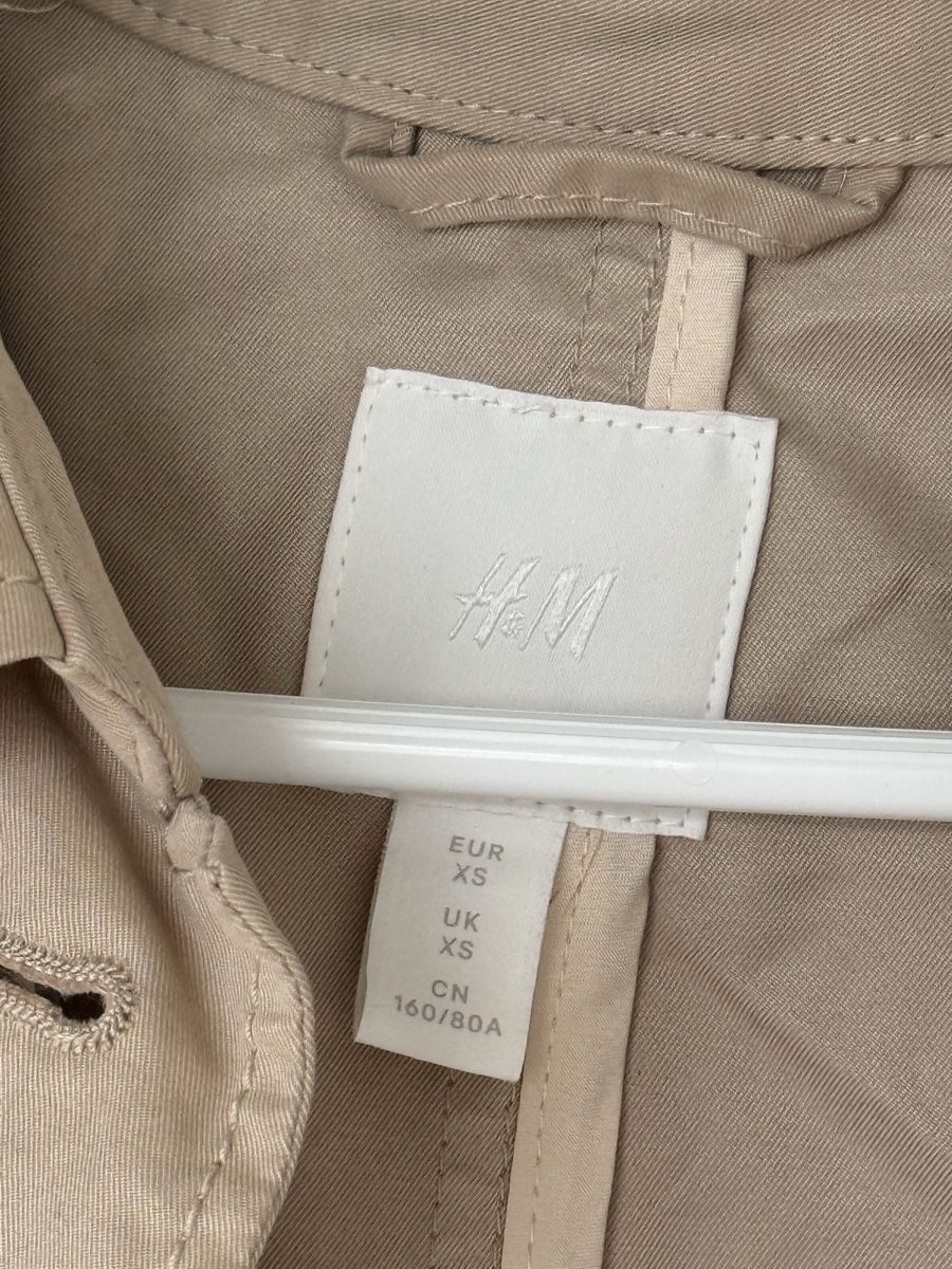 H&M Cappotti: Trench-coat – Usato da Monthey venduto da sen_6ckr 1
