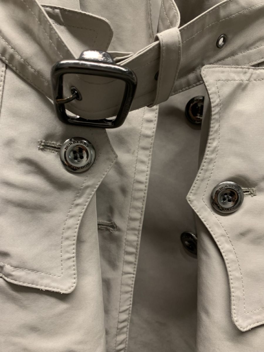 Burberry Cappotti: Burberry Trenchcoat Damen Gr. 36 – Usato da Lausen venduto da Piazzapulita 5