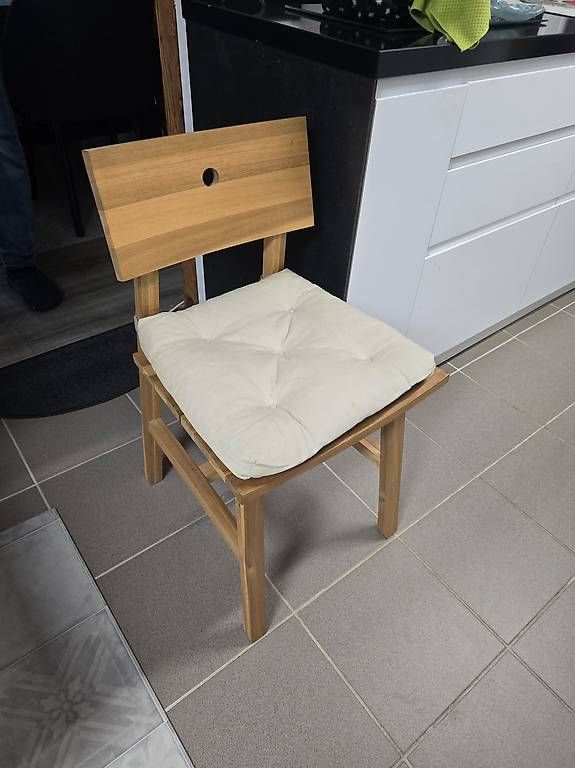 Stühle: Chaises en acacia Ikea – Gebraucht aus Billens von nad_rw9f