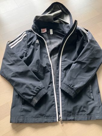 Adidas Regenjacke, Grösse S, 9-10 Y