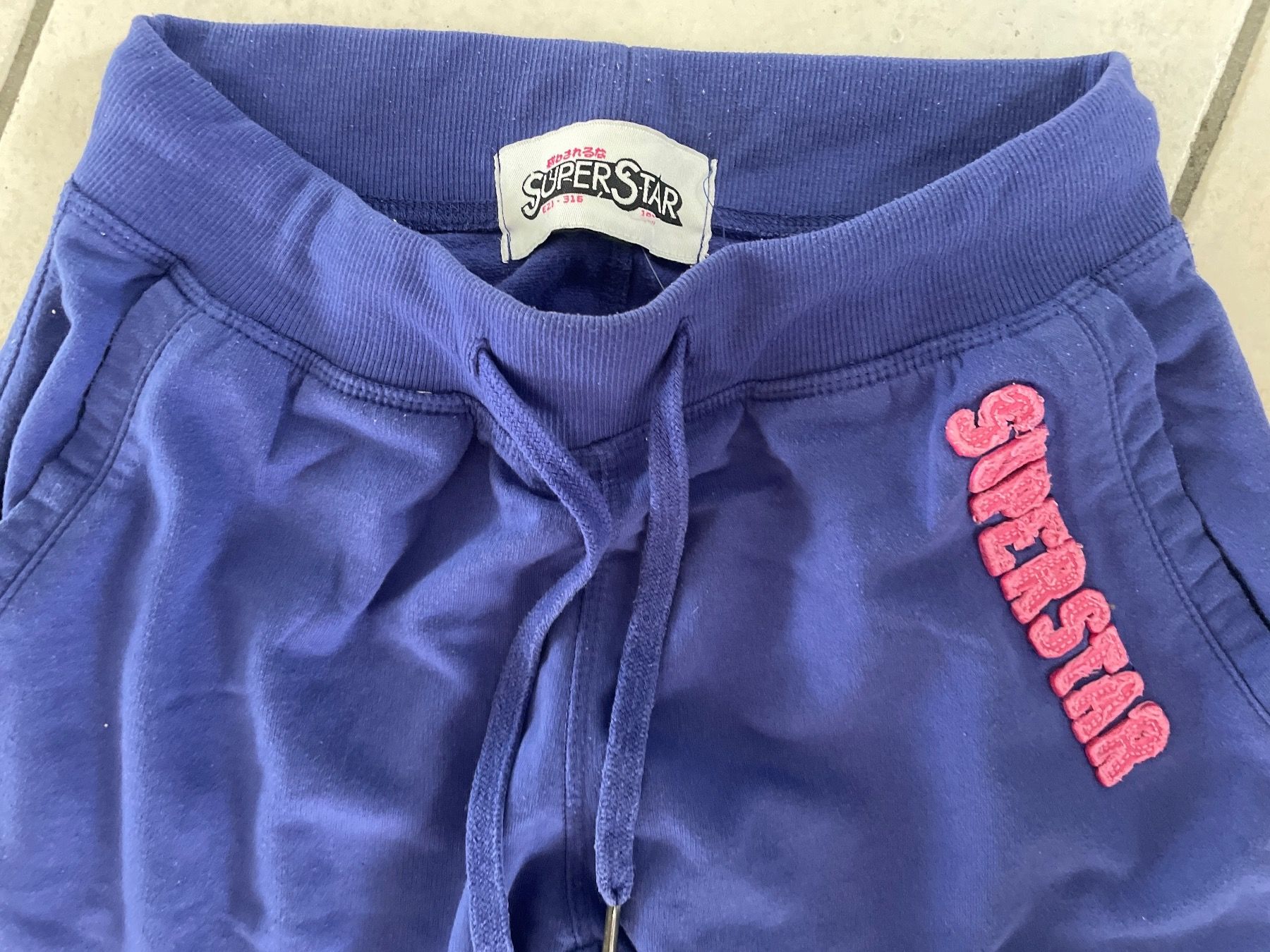 Hosen: Weiche lila Superstar Trainerhose Gr.164 – Gebraucht aus Obergerlafingen von cabo4 1