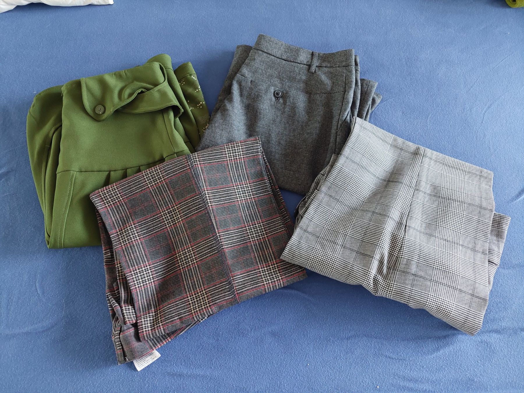 Lotti di vestiti: 4 TEILIGES KLEIDERPAKET GR. 38 – Usato da Münchenstein venduto da Strupfi