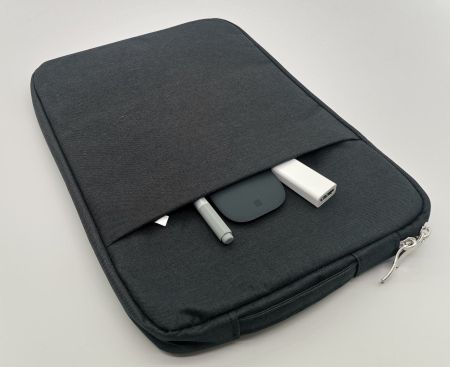 Microsoft Surface Pro Tasche - schwarz / 13" / 12.3"