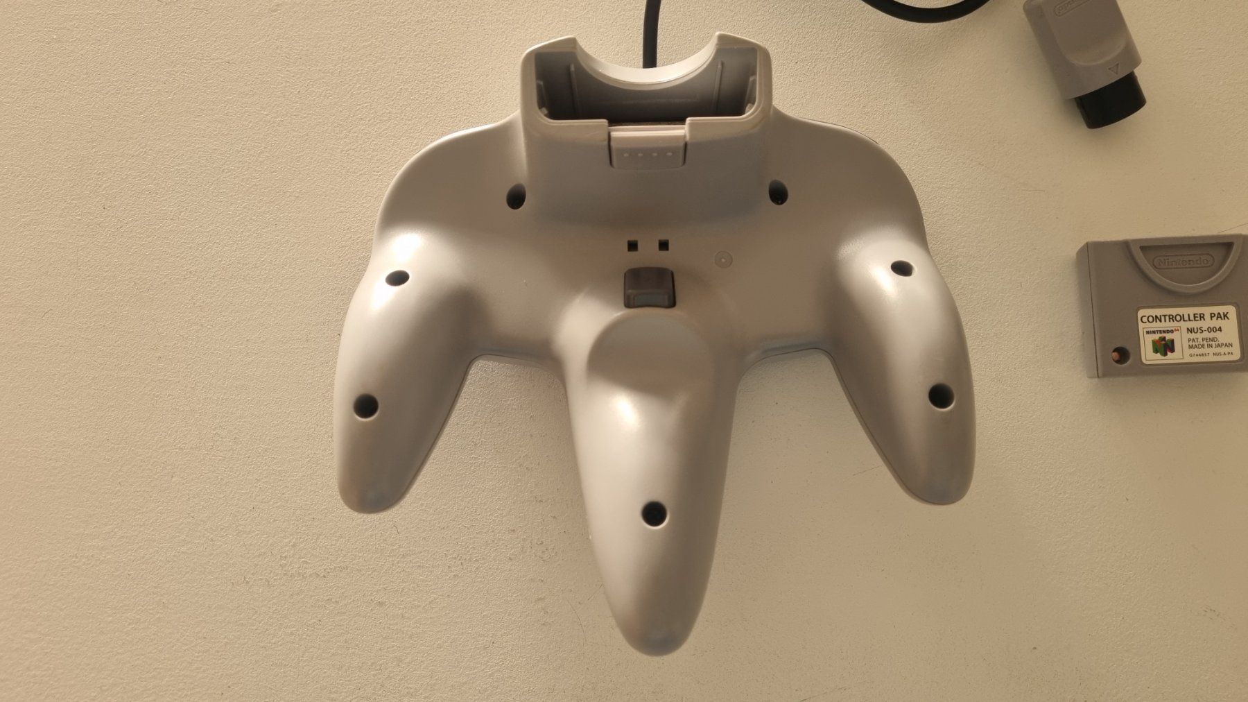 Controller: Original Nintendo 64 Controller mit Controller Pak – Usato da Birsfelden venduto da val_d9c2 3