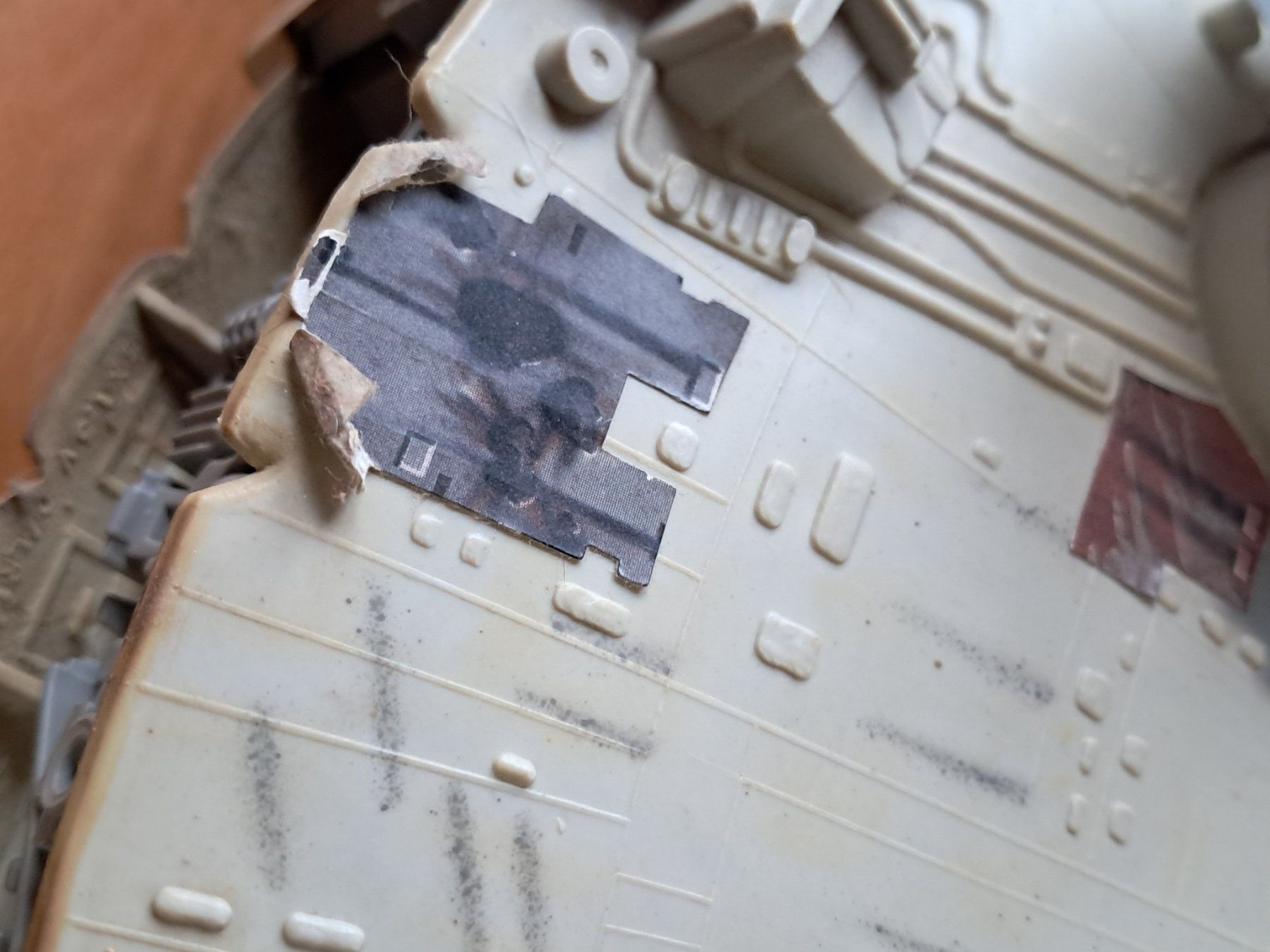Star Wars Jouets: Millenium Falcon Star Wars vintage 1995 – D'occasion à Treyvaux par sci_y6wk 3
